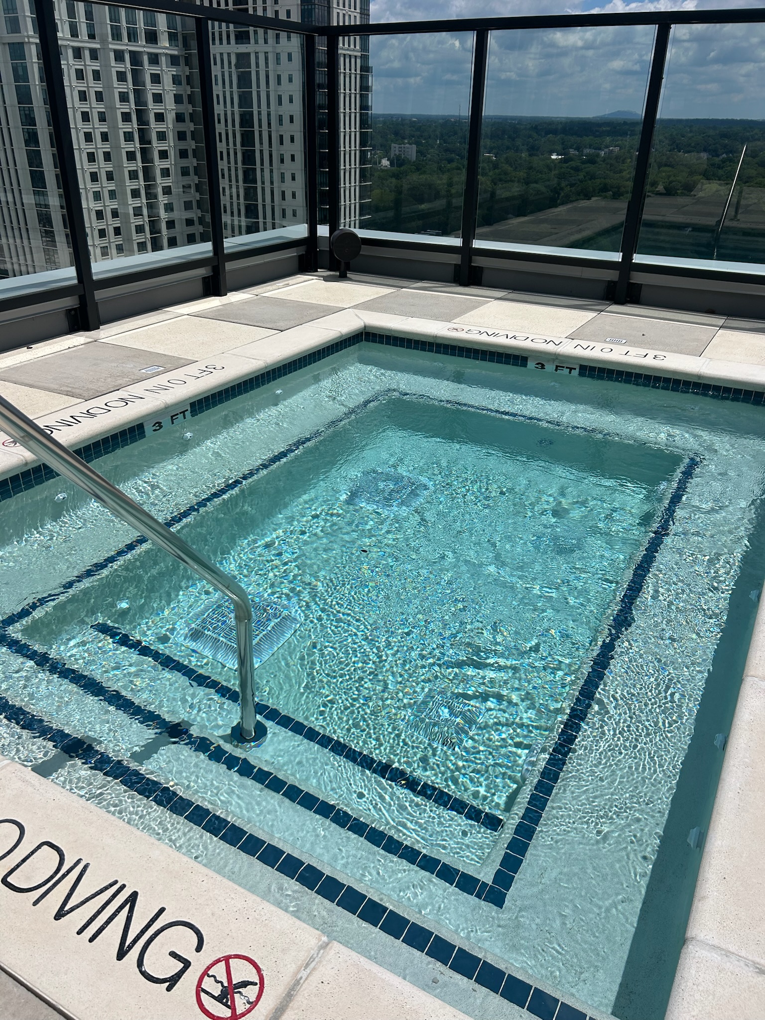 Hot Tub on the 19th floor at Rambler Atlanta.